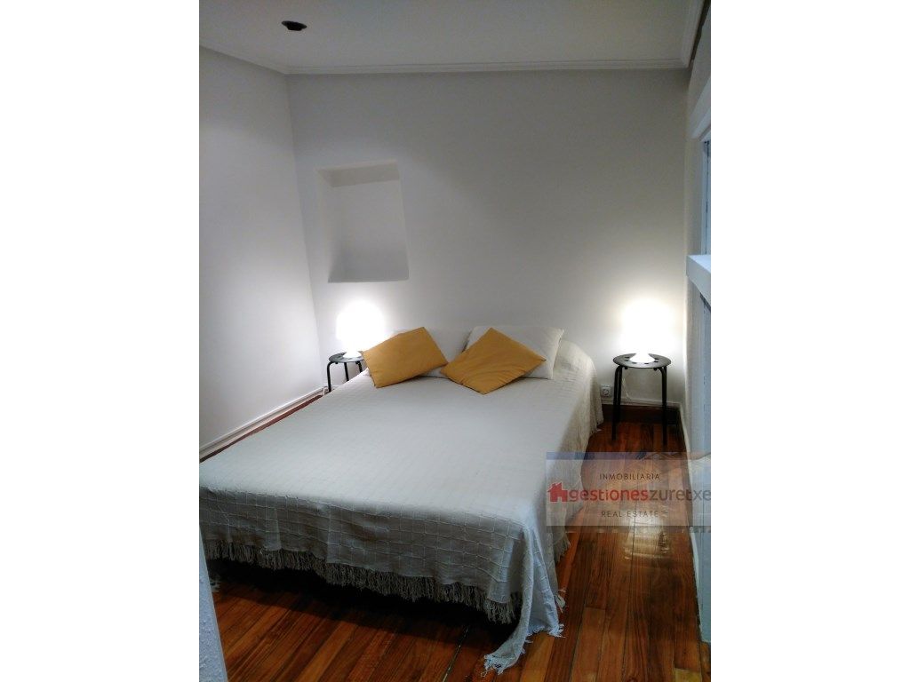Bedroom of Flat for sale in Bilbao 