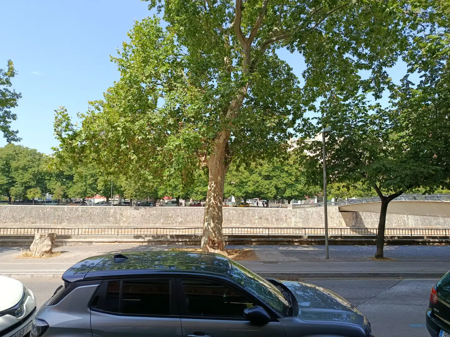Vista exterior de Local de lloguer en Girona