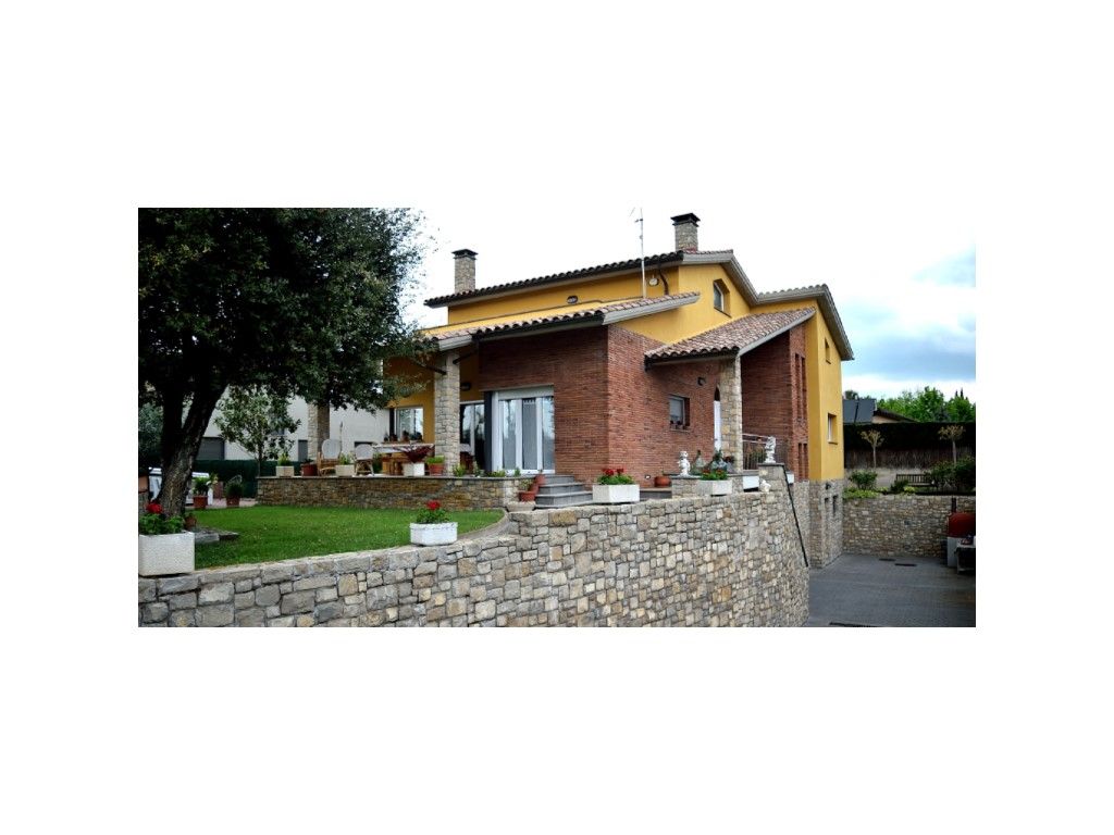 Exterior view of House or chalet for sale in Sant Julià de Vilatorta