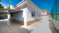 Exterior view of House or chalet for sale in Sevilla la Nueva  with Air Conditioner and Terrace