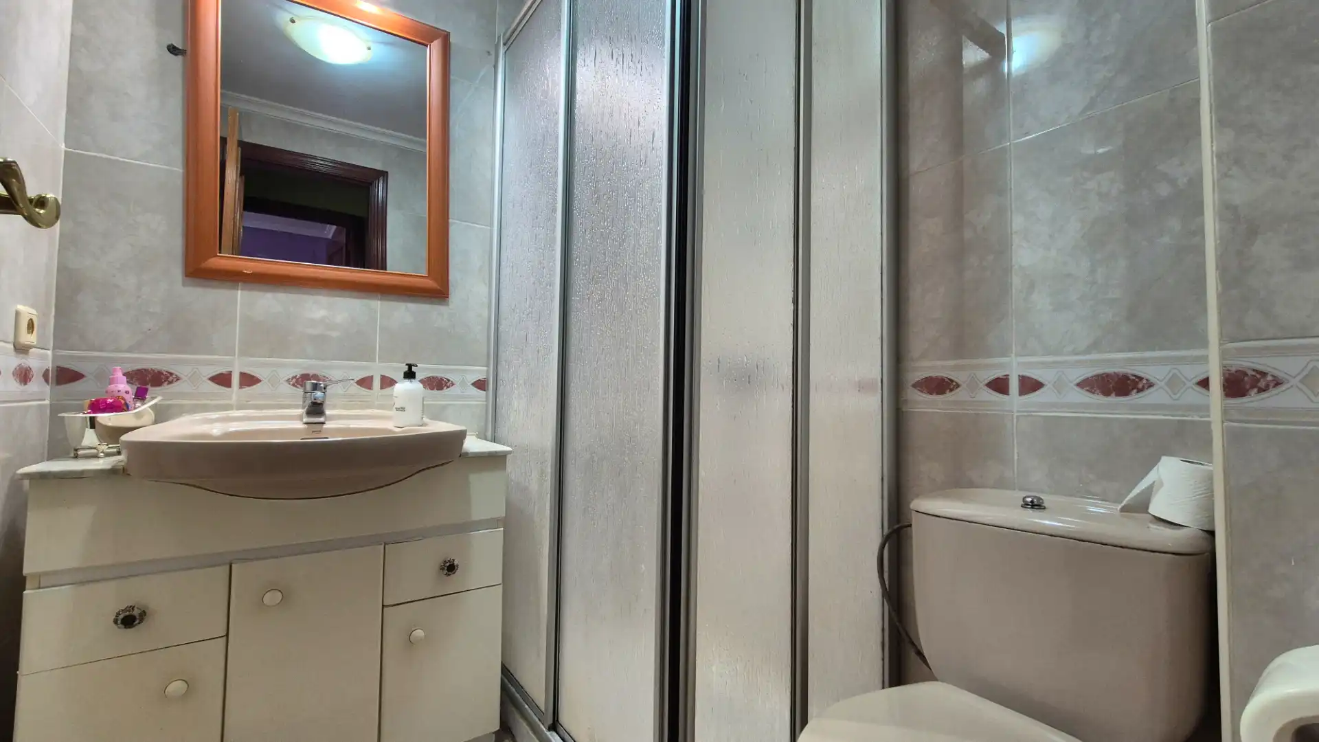 Bathroom of Flat for sale in Palencia  with Heating, Parquet flooring and Storage room