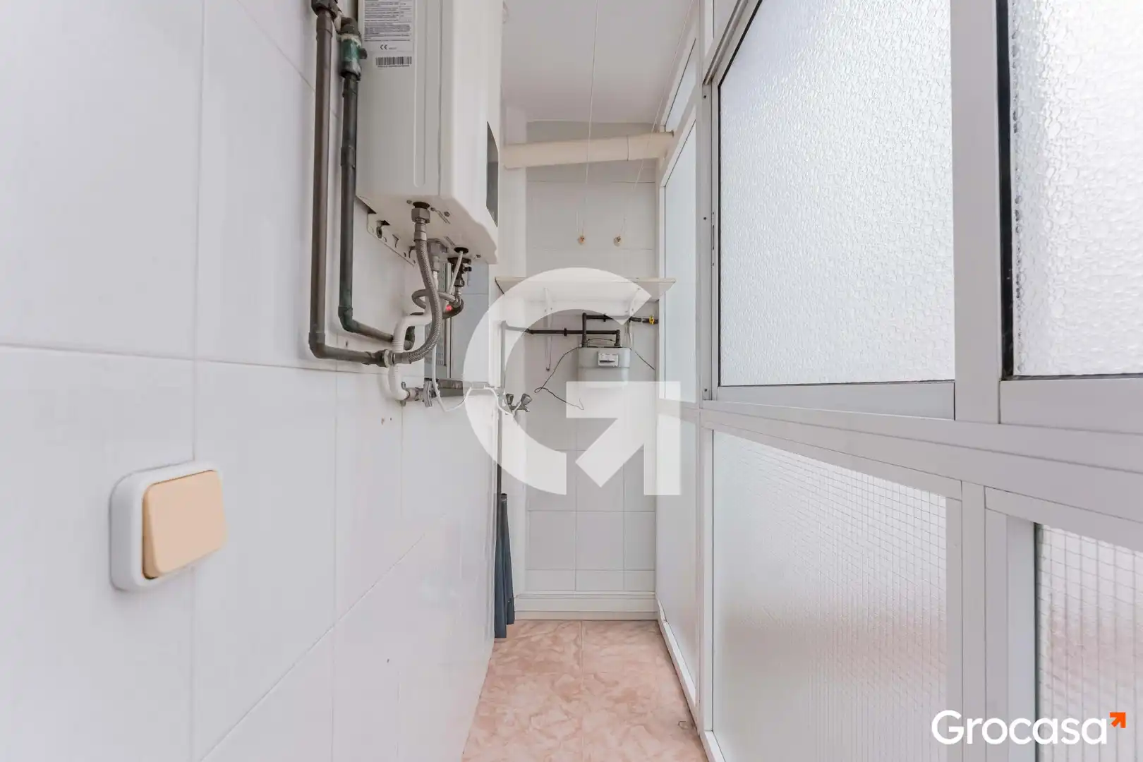 Bathroom of Flat for sale in Cornellà de Llobregat  with Oven