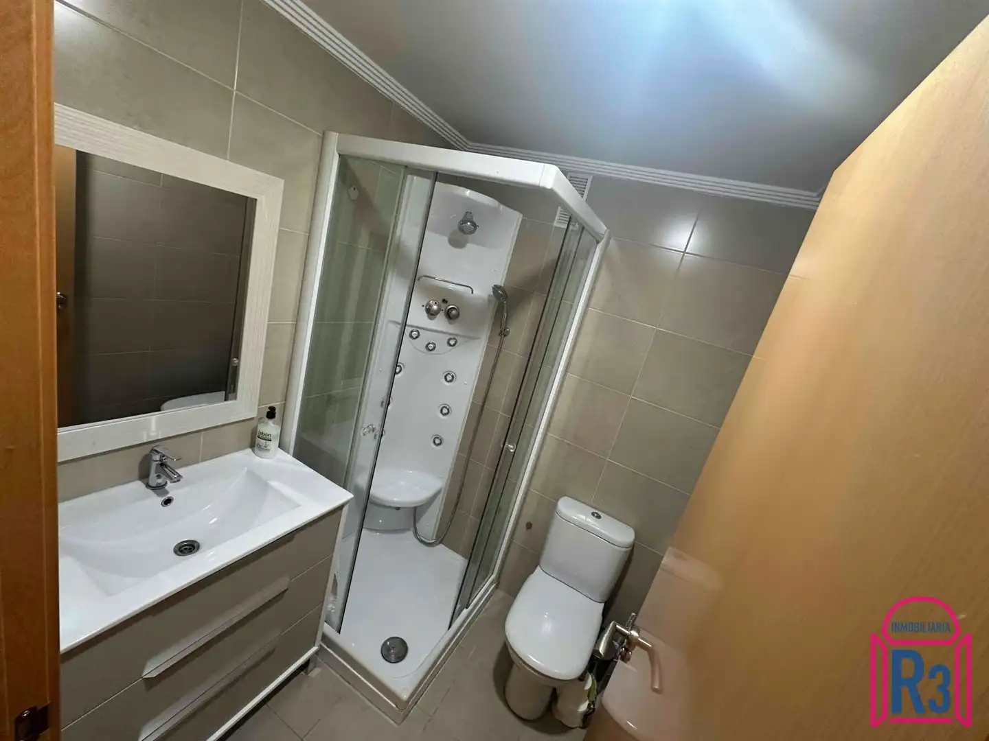 Bathroom of Flat for sale in León Capital   with Heating, Terrace and Storage room