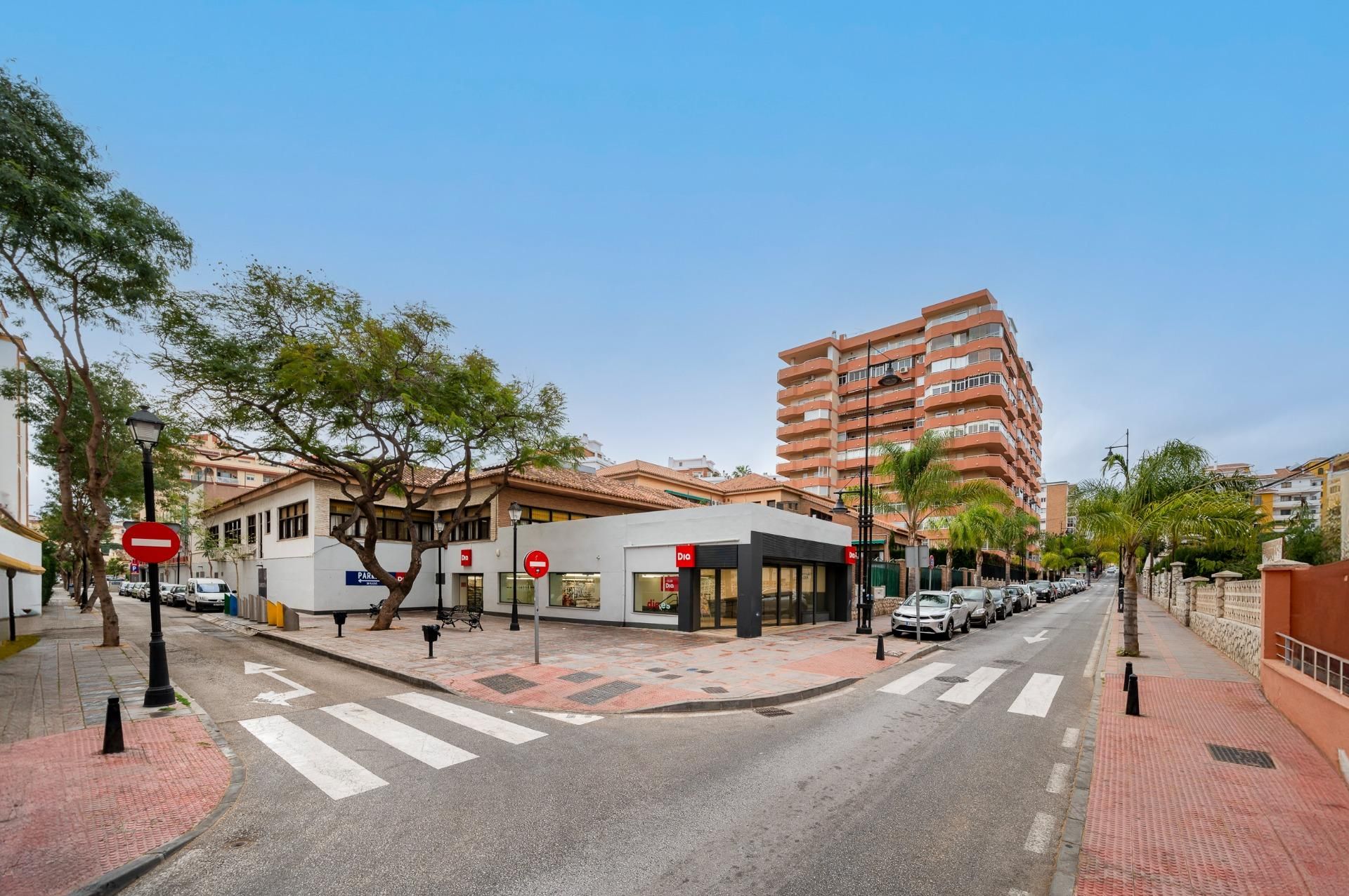 Exterior view of Premises for sale in Fuengirola  with Air Conditioner