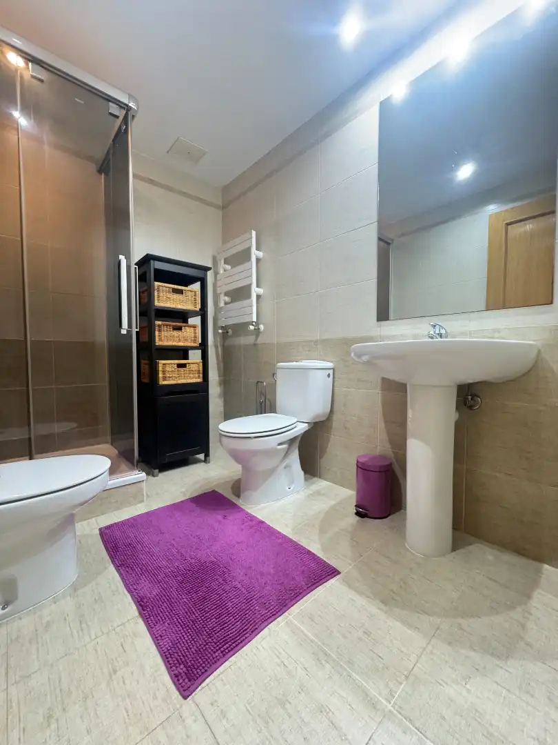 Baño de Piso en venta en Avilés con Calefacción, Parquet y Terraza
