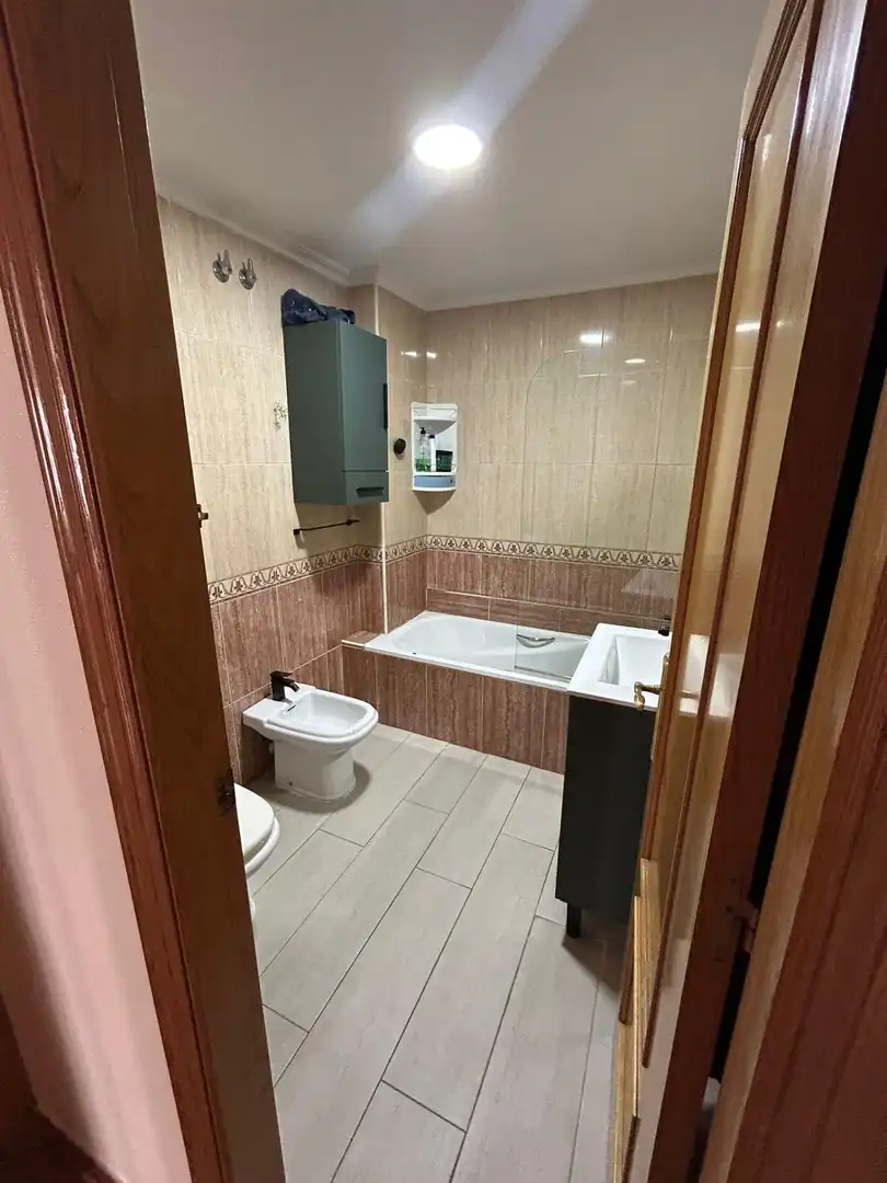 Bany de Apartament en venda en Torrevieja amb Terrassa i Balcó