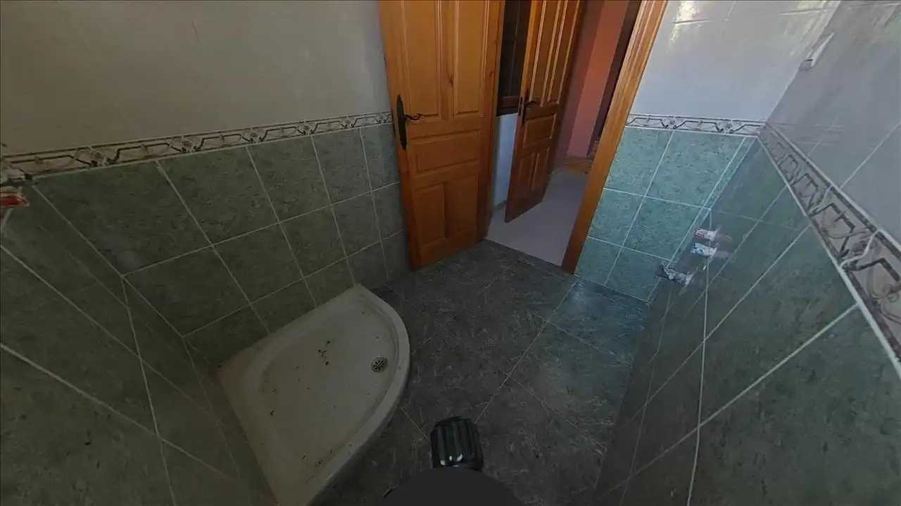 Baño de Casa o chalet en venta en Salinas de Pisuerga con Jardín privado, Parquet y Trastero
