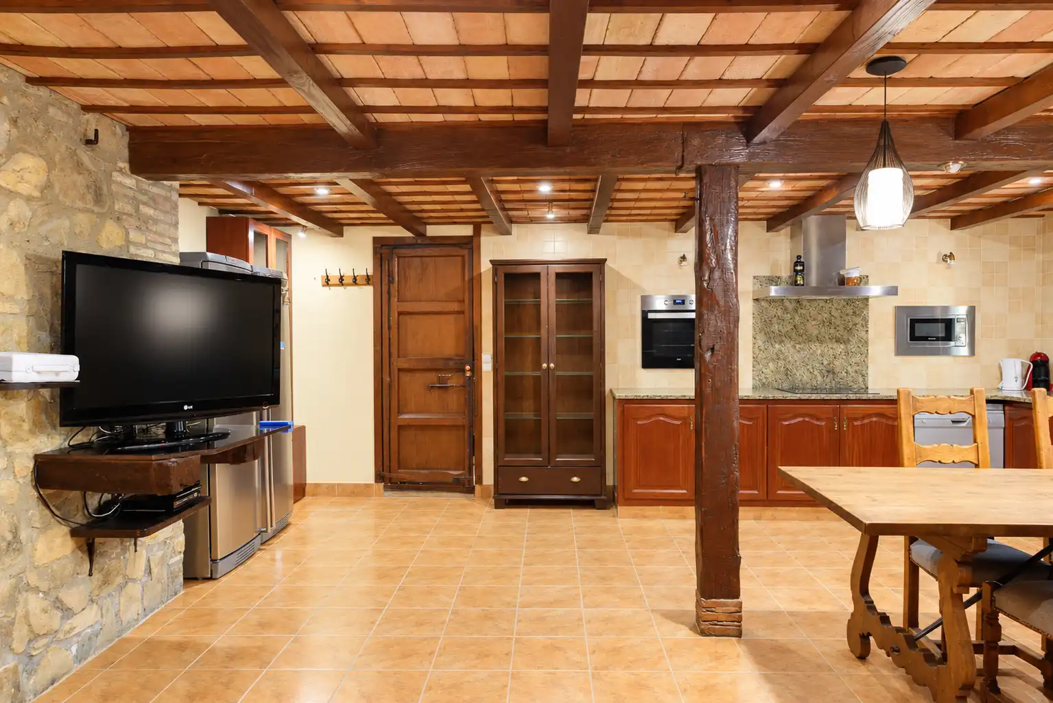 Casa rustica con piscina in vendita a Aiguaviva, imagen 5