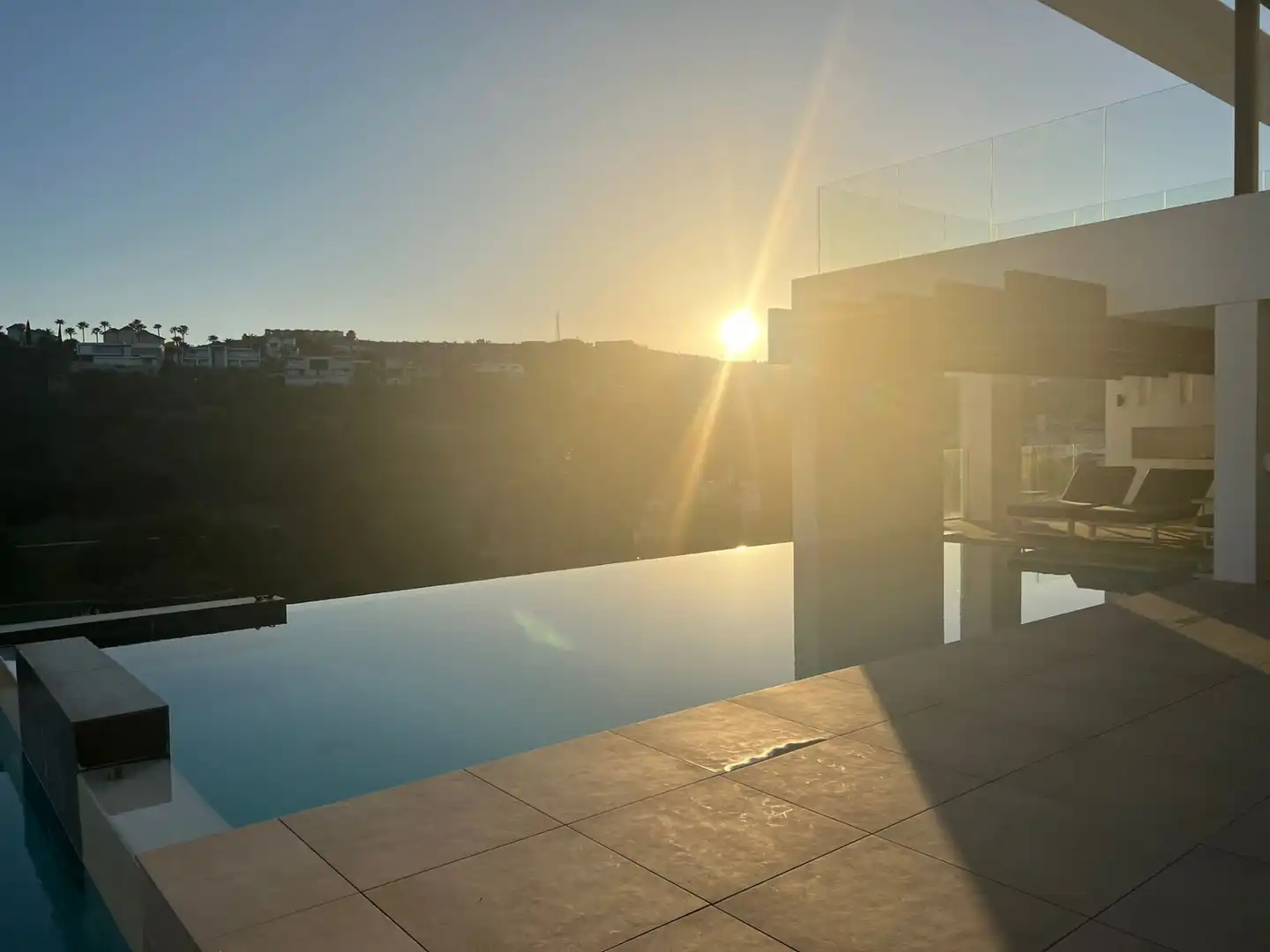 Piscina de Casa o chalet de alquiler en Benahavís con Aire acondicionado, Calefacción y Jardín privado
