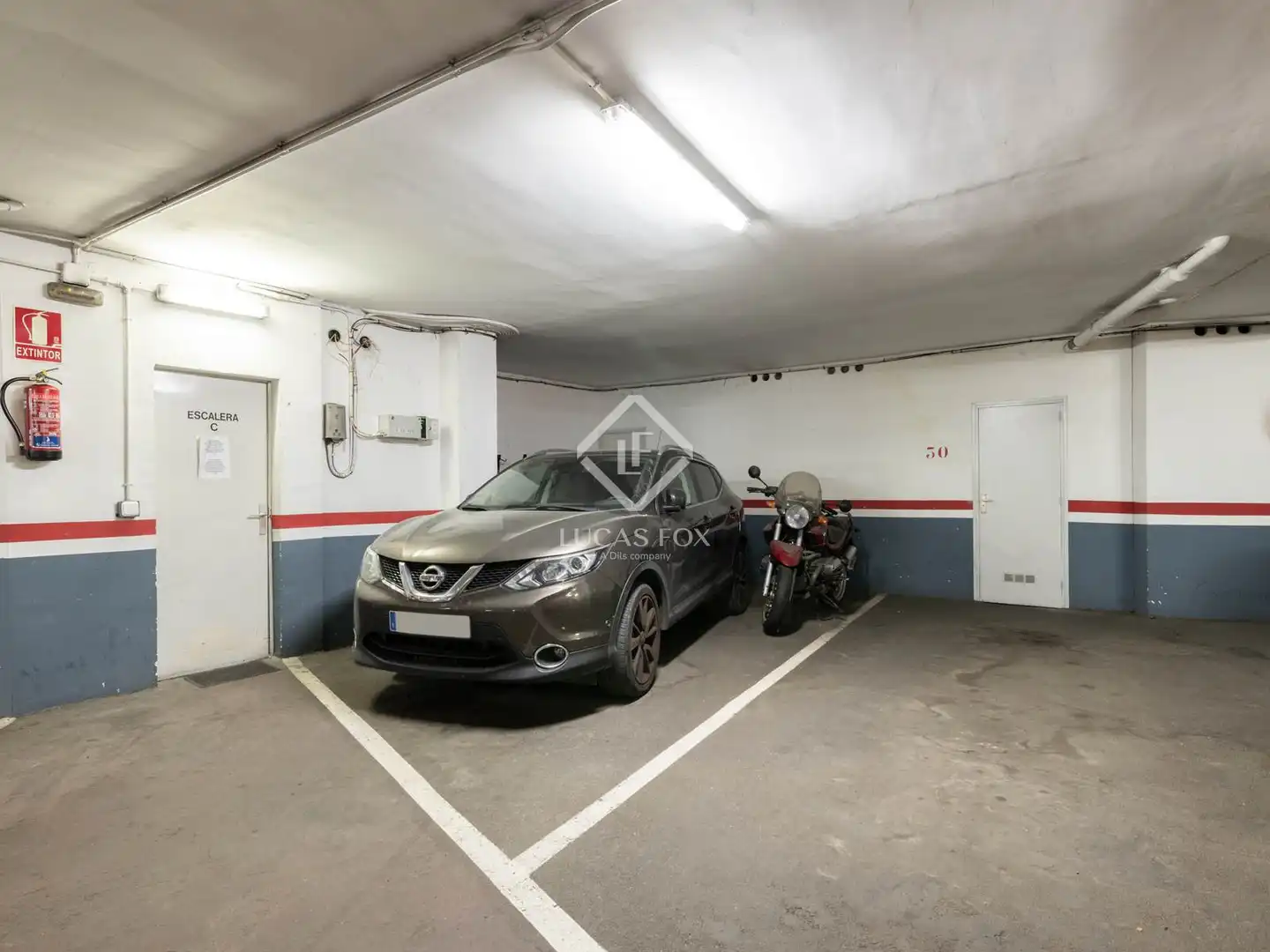Parking de Piso en venta en Sant Cugat del Vallès con Aire acondicionado, Calefacción y Terraza