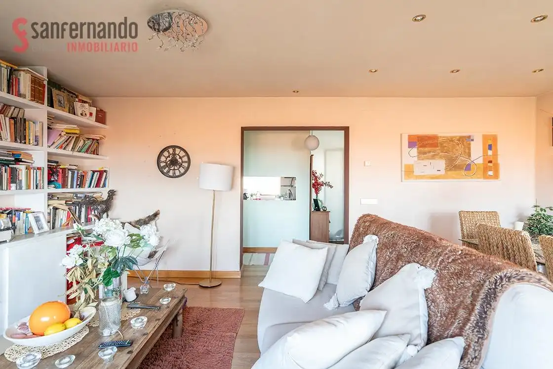 Sala de estar de Piso en venta en Santander con Calefacción y Parquet