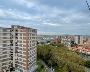 Vista exterior de Pis en venda en Barakaldo  amb Moblat, Forn i Rentadora