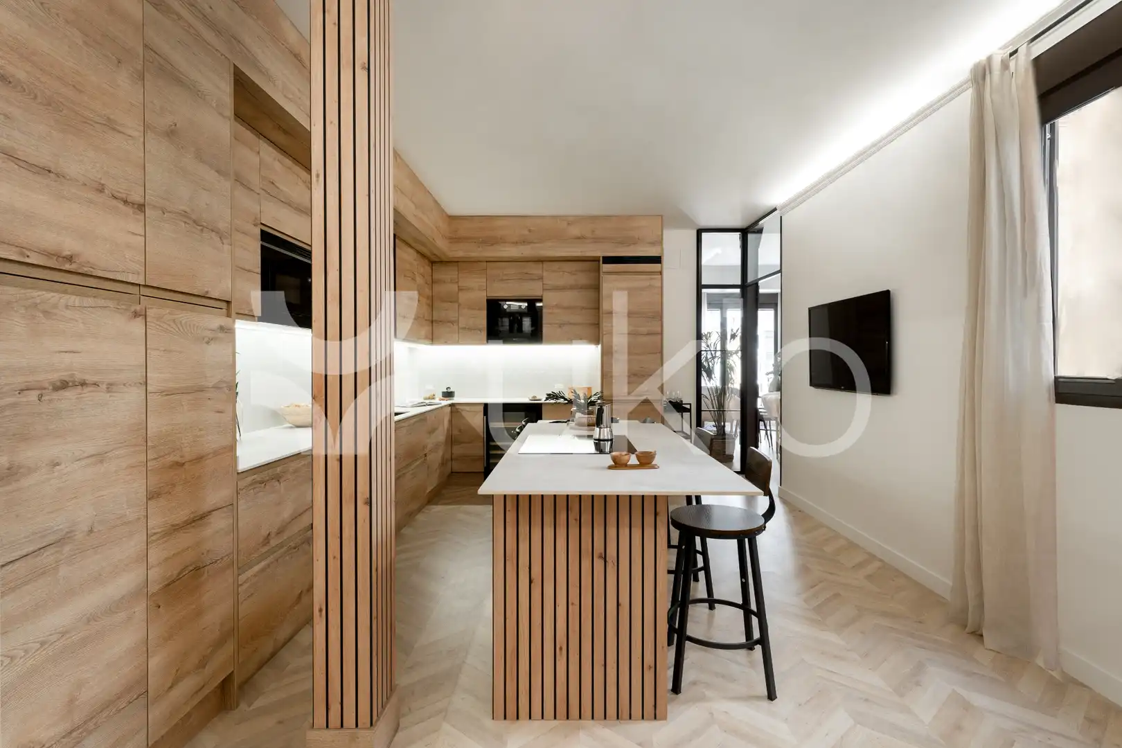 Cuina de Apartament de lloguer en Madrid amb Aire condicionat, Calefacció i Moblat