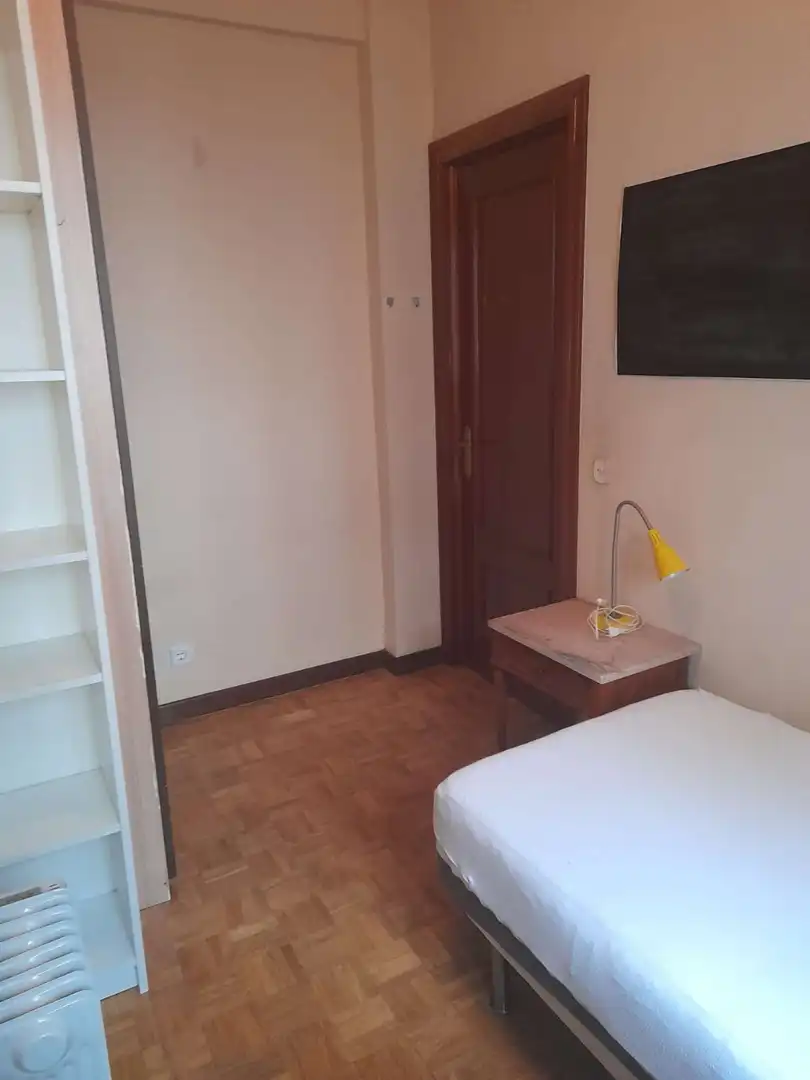 Habitación de Piso para compartir en Bilbao  con Aire acondicionado, Terraza y Amueblado