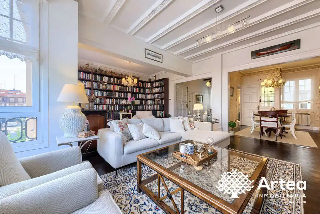 Sala de estar de Piso en venta en Getxo  con Calefacción, Trastero y Balcón