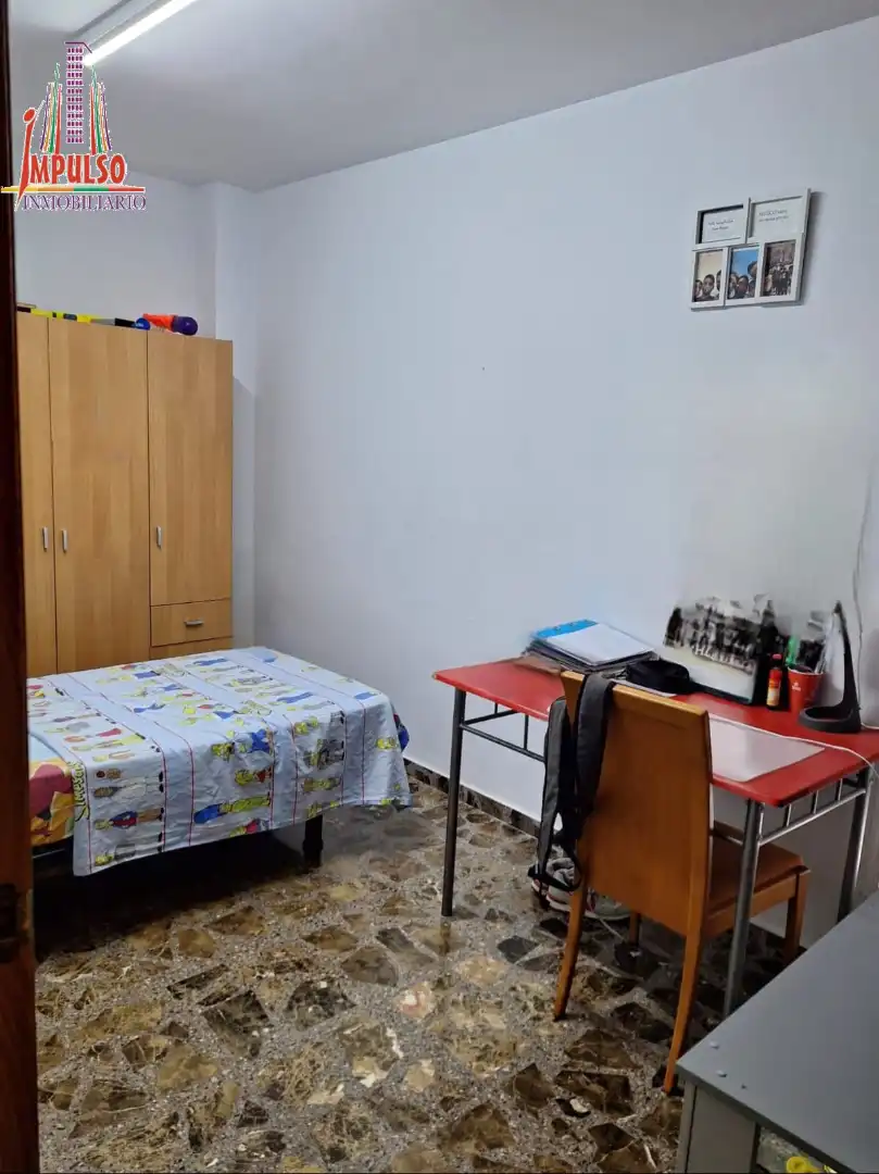 Habitación de Piso en venta en Albacete con Calefacción, Trastero y Balcón
