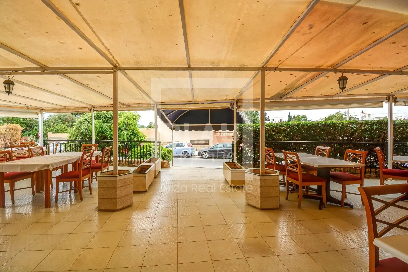 Local en venta en Sant Josep de sa Talaia con Aire acondicionado, Terraza y Amueblado