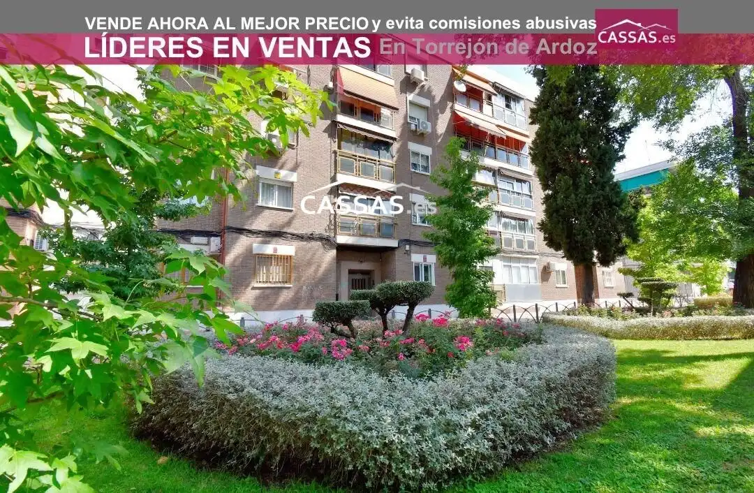 Vista exterior de Piso en venta en Torrejón de Ardoz con Parquet y Terraza