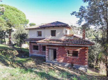 Villa in vendita a Carrer del Baix Ebre 9