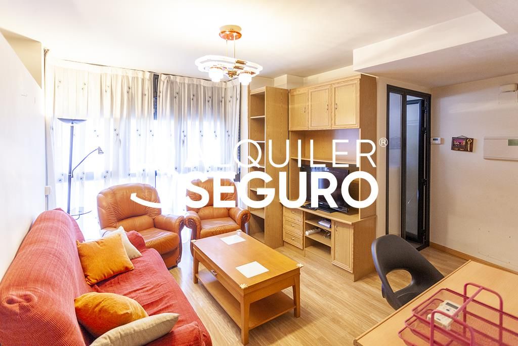 Sala d'estar de Pis de lloguer en  Madrid Capital amb Aire condicionat, Calefacció i Moblat