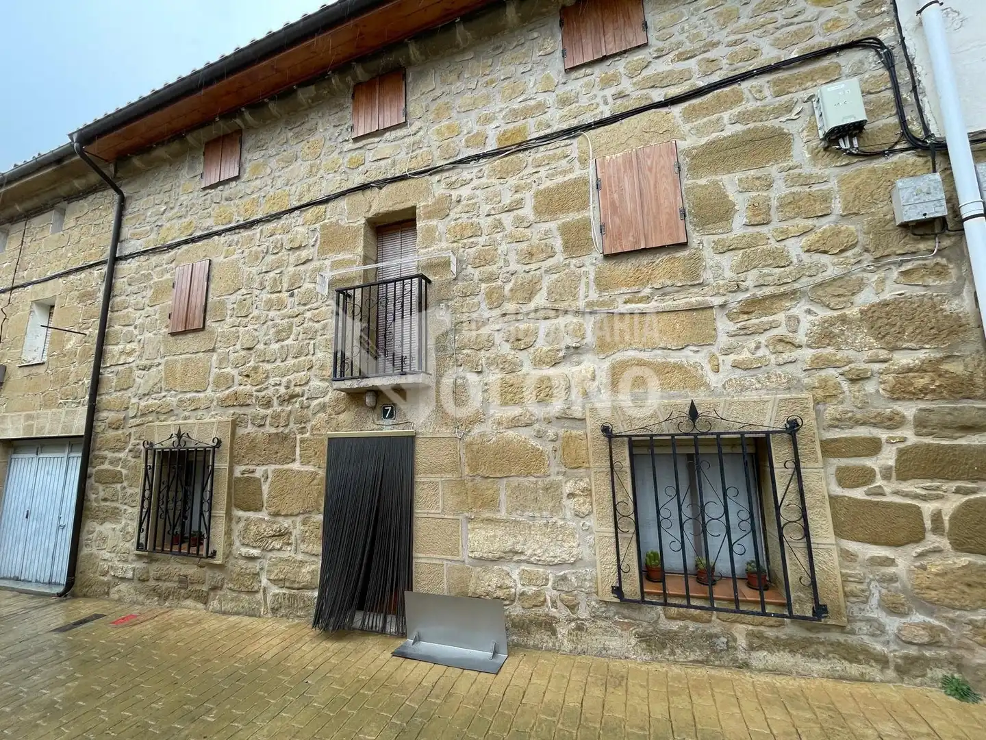 Vista exterior de Casa o xalet en venda en Cuzcurrita de Río Tirón amb Traster, Moblat i Rentadora