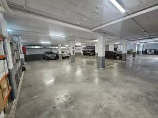 Fabrikhallen zur Miete in Granvia LH