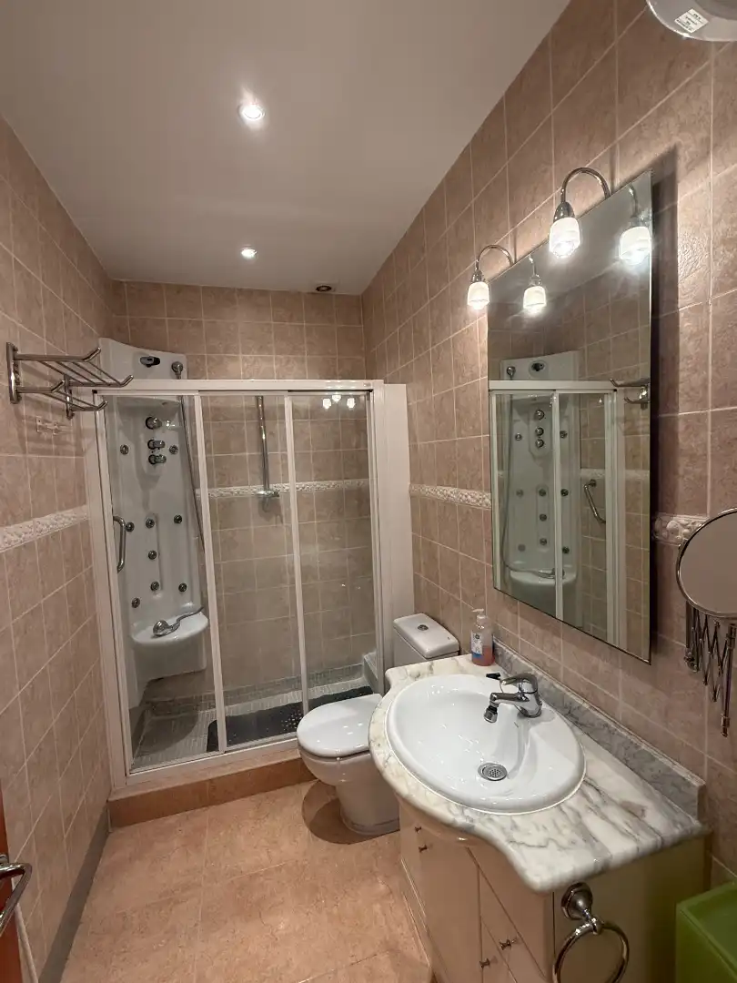 Bany de Apartament en venda en Tarragona amb Aire condicionat, Calefacció i Parquet