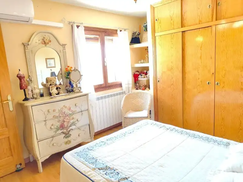 Bedroom of Houses for sale in Miraflores de la Sierra  with Air Conditioner, Heating and Terrace
