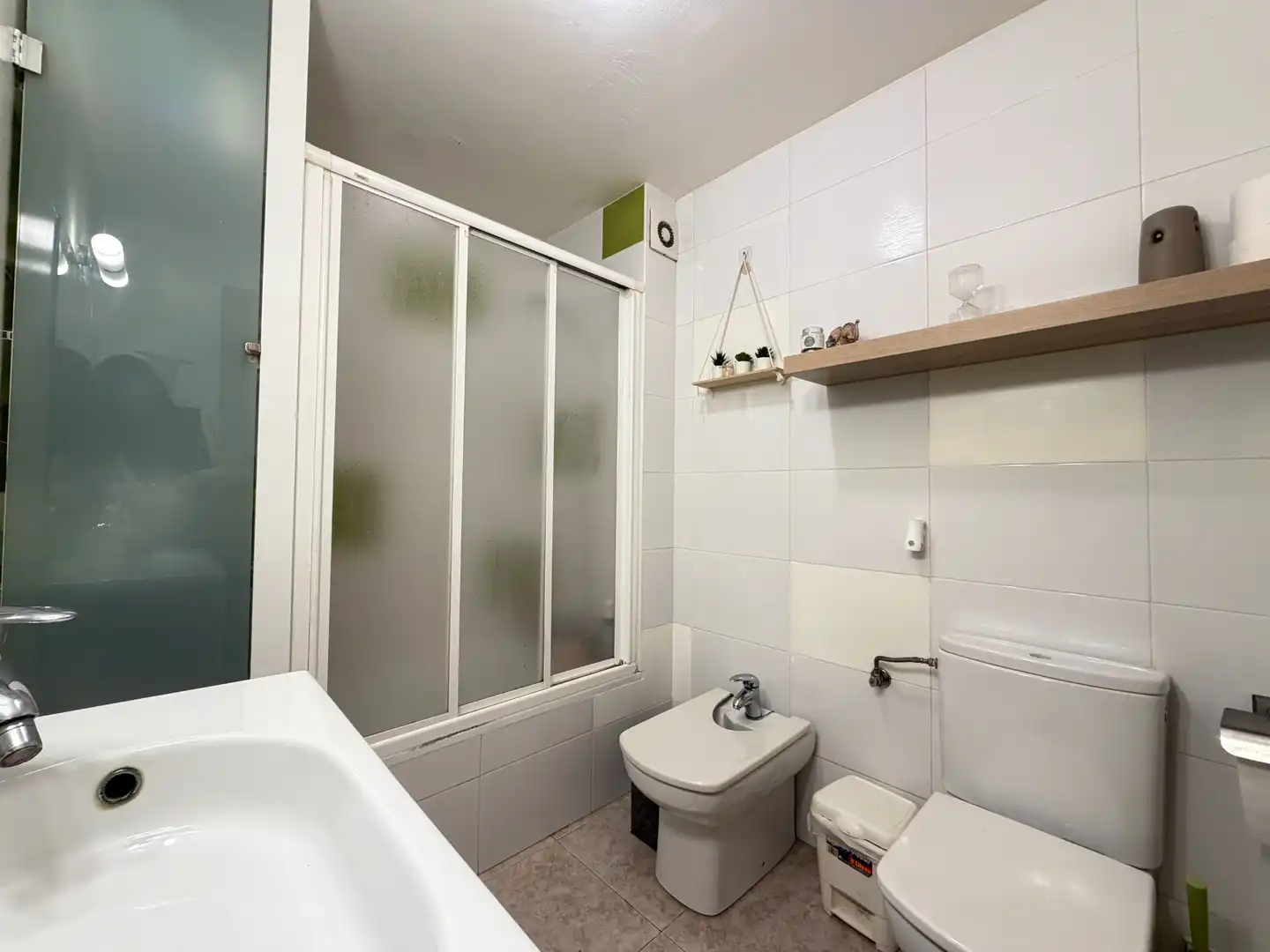 Baño de Piso en venta en Santa Margarida I Els Monjos con Calefacción, Terraza y Amueblado