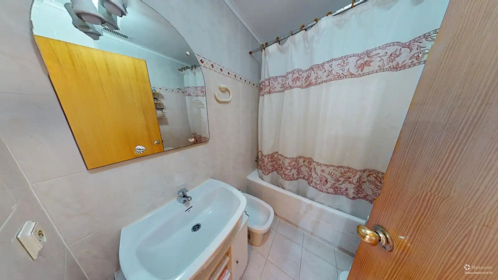 Badezimmer von Wohnung zum Verkauf in El Campello mit Abstellraum und Möbliert