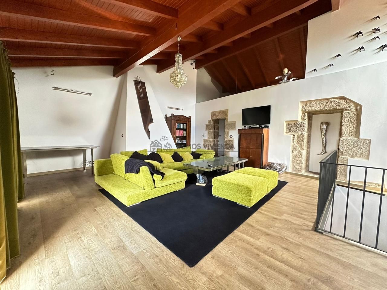 Sala d'estar de Casa o xalet en venda en Beade  amb Calefacció, Jardí privat i Terrassa