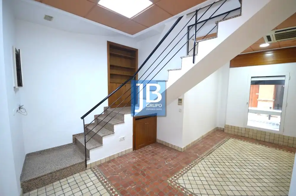 Local comercial de lloguer a Plaça de la Bassa, imagen 6