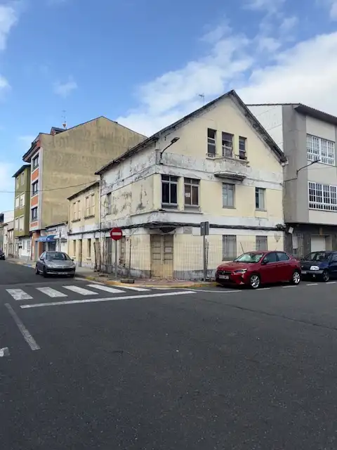 Edificio en venta en Ares