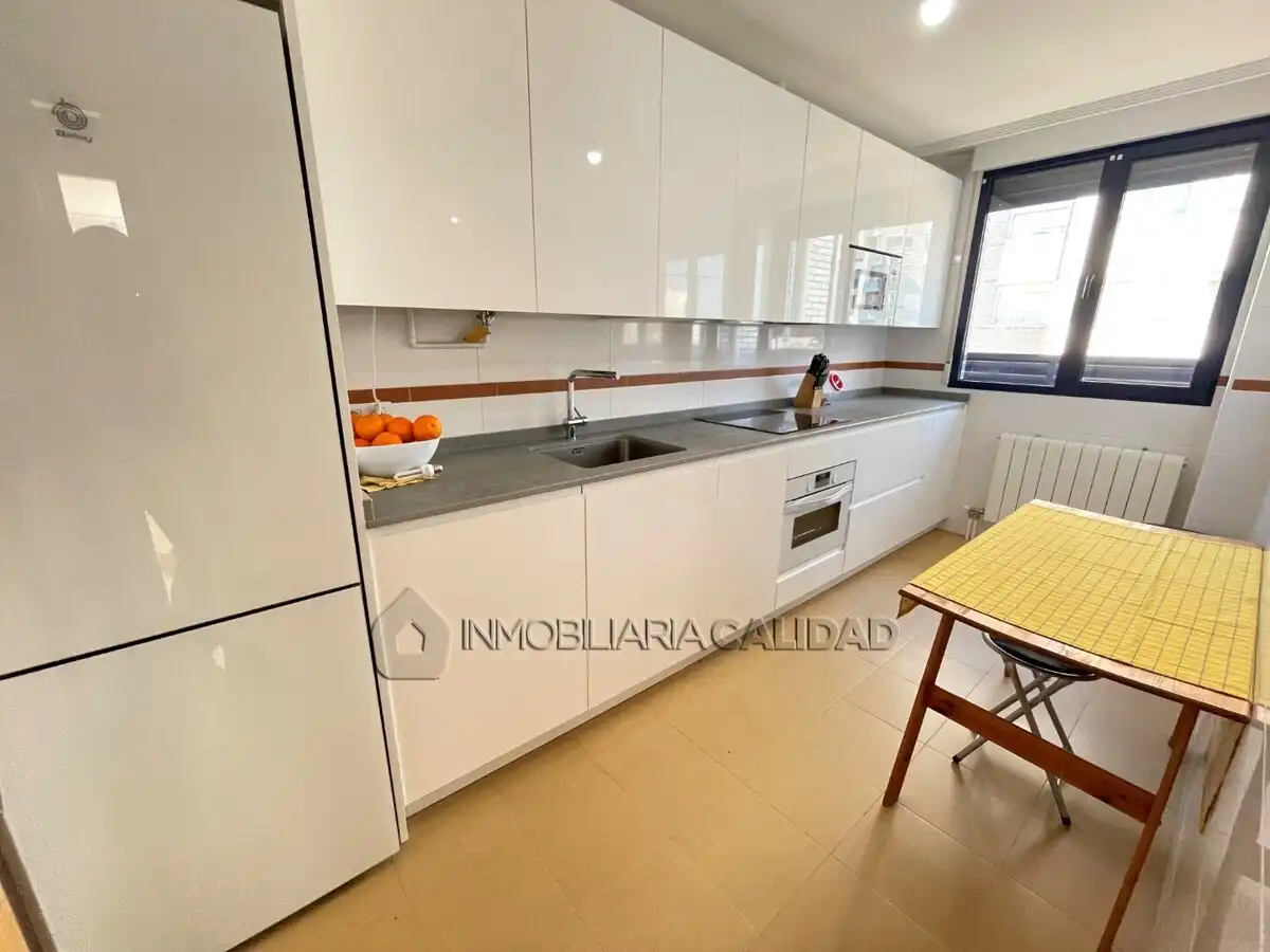 Kitchen of Flat for rent in Burgos  with Heating and Furnished