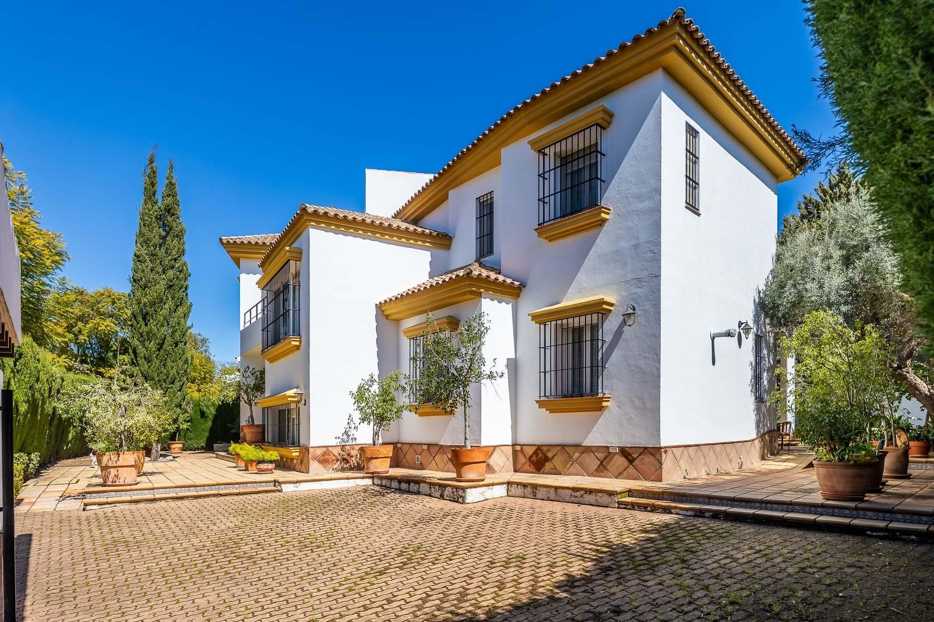 House or chalet for sale in Calle Calle de las Acacias, El Zaudín - Club de Golf, Bormujos