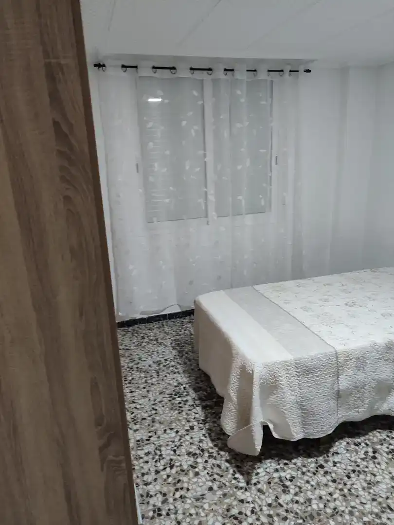 Dormitori de Pis de lloguer en Elche / Elx amb Balcó