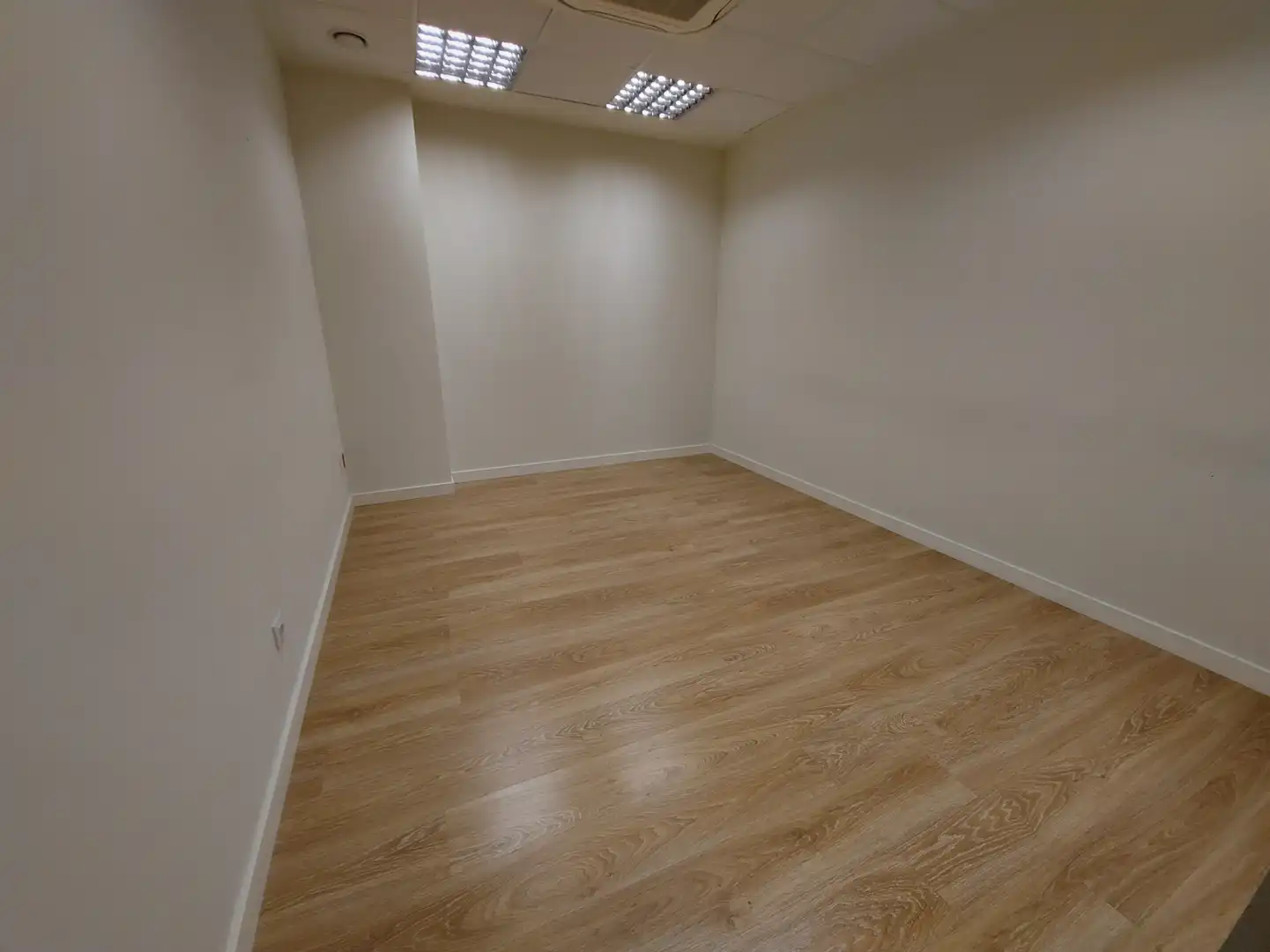 Business premises for sale in Logroño - Duquesa de la Victoria, imagen 13