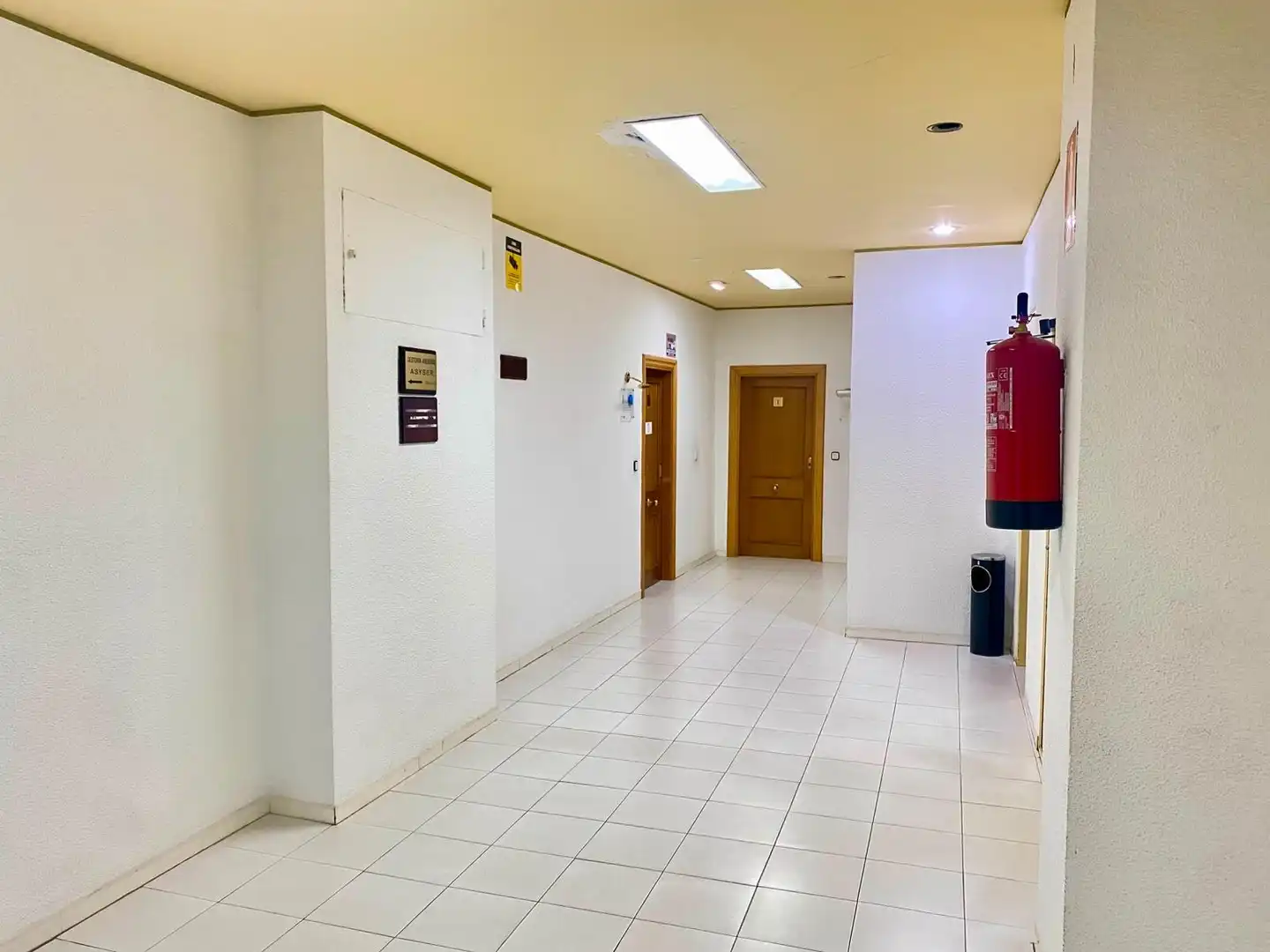 Office for rent in Calle de Juan XXIII, Barrio del Ave