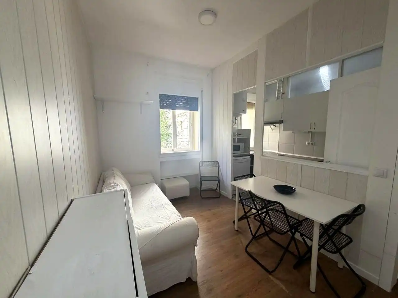 Bedroom of Flat for rent in Madrid  with Air Conditioner, Heating and Furnished