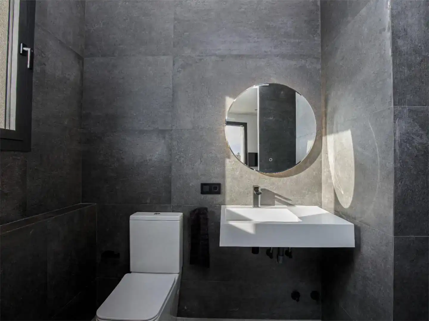 Bathroom of Houses for sale in Empuriabrava  with Air Conditioner, Swimming Pool and Balcony