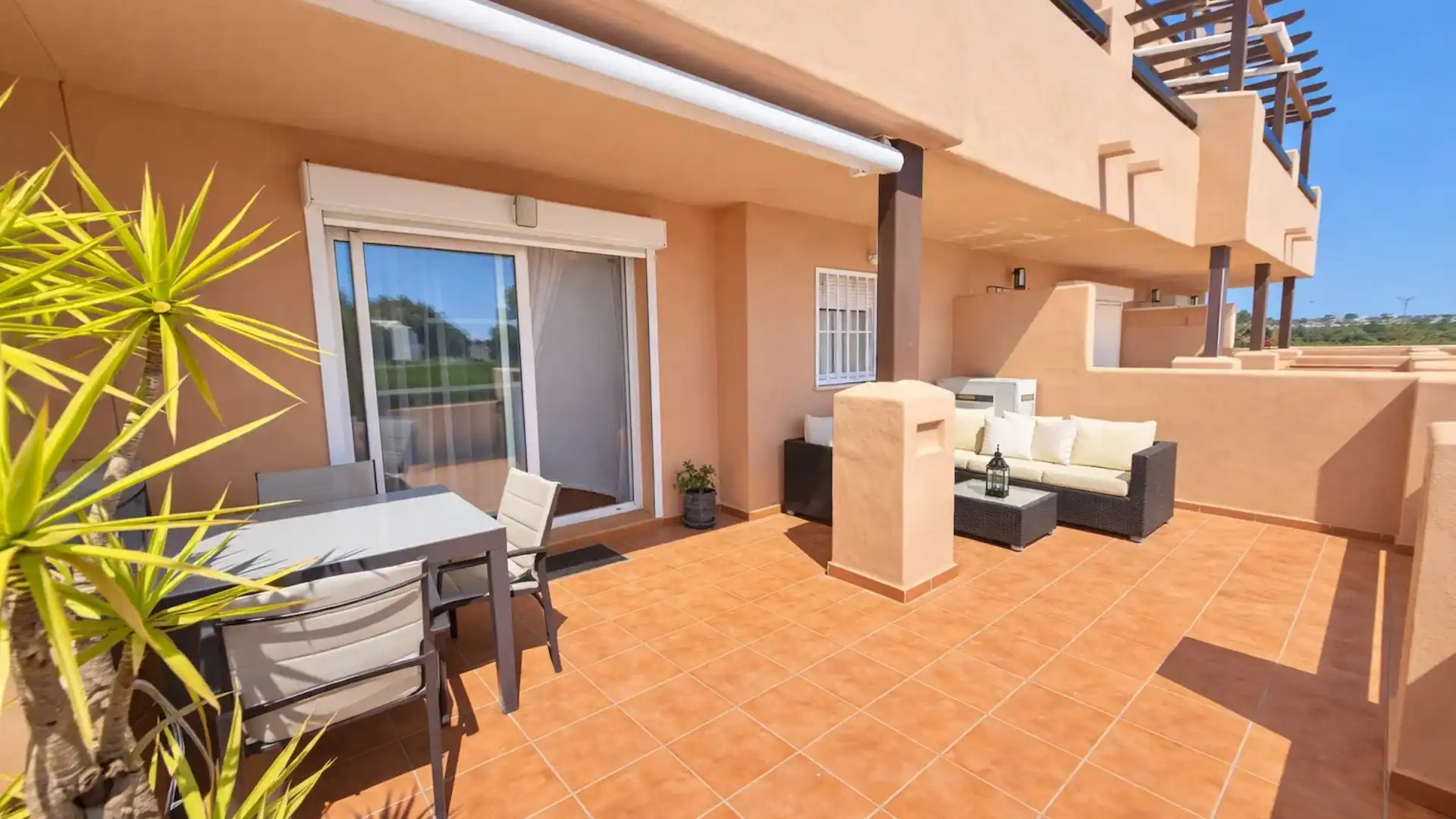 Terraza de Planta baja en venta en Casares con Aire acondicionado, Terraza y Piscina