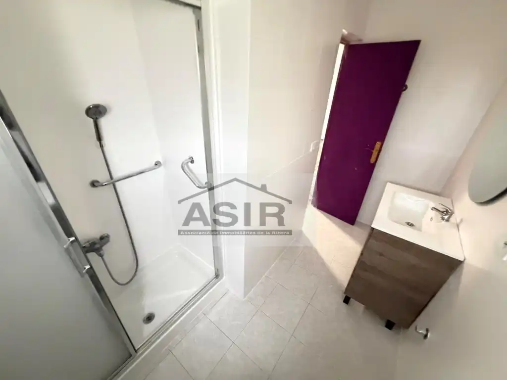 Bathroom of Houses for sale in Alzira