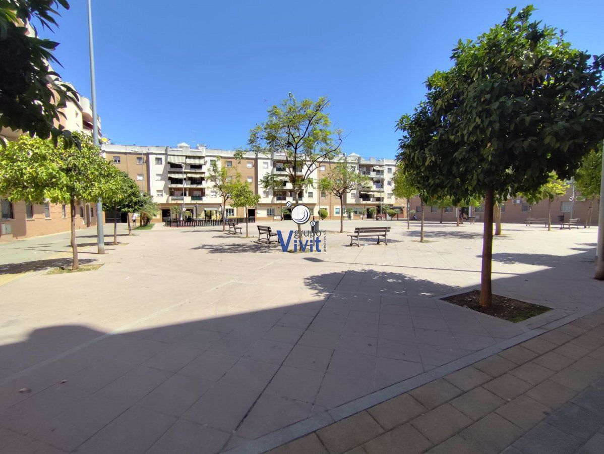 Exterior view of Flat for sale in Alcalá de Guadaira  with Air Conditioner, Terrace and Storage room