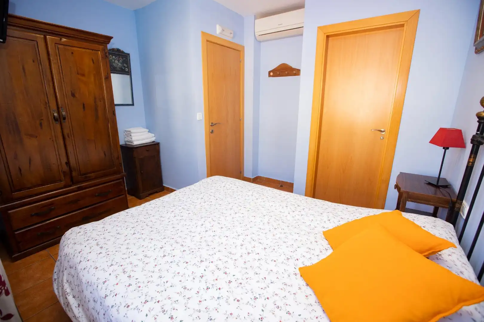 Schlafzimmer von Gebäude zum Verkauf in Siétamo