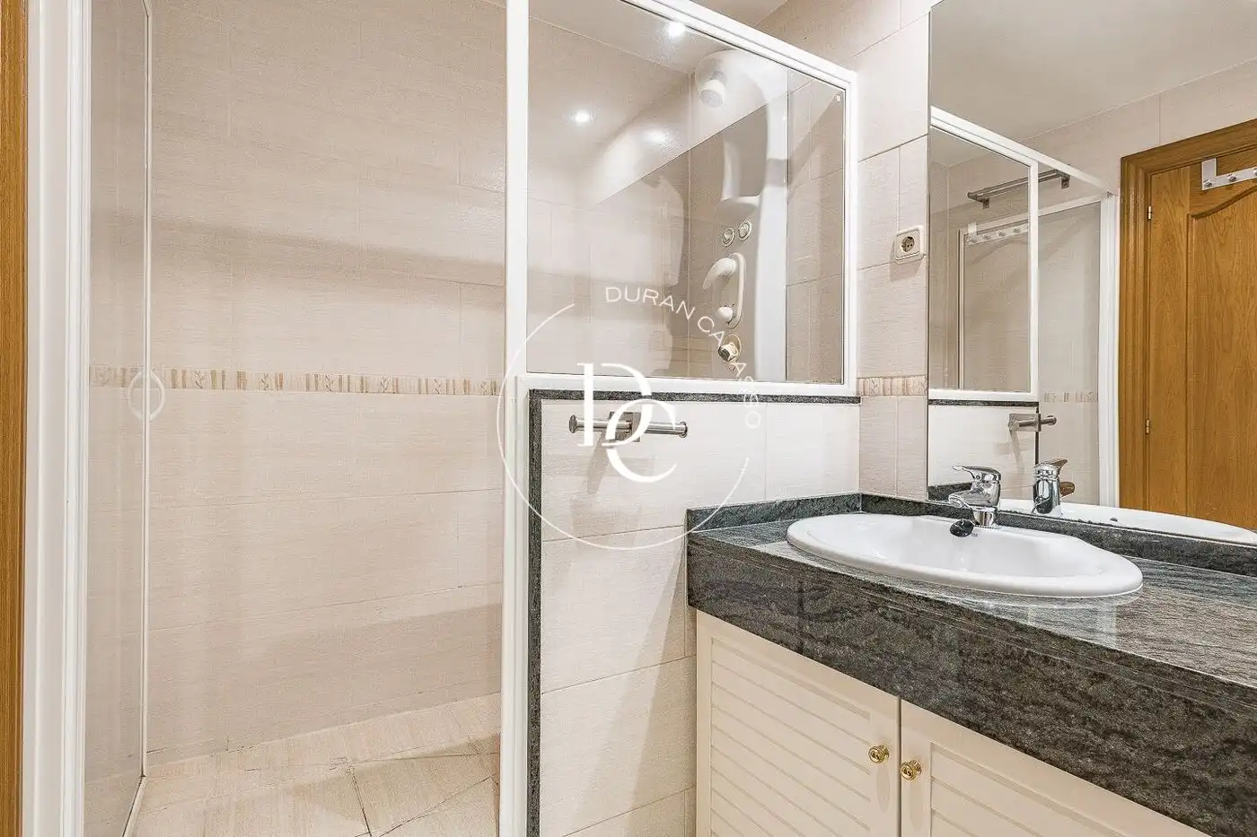 Piso con terraza en venta en Carrer d'Enric Granados, imagen 35