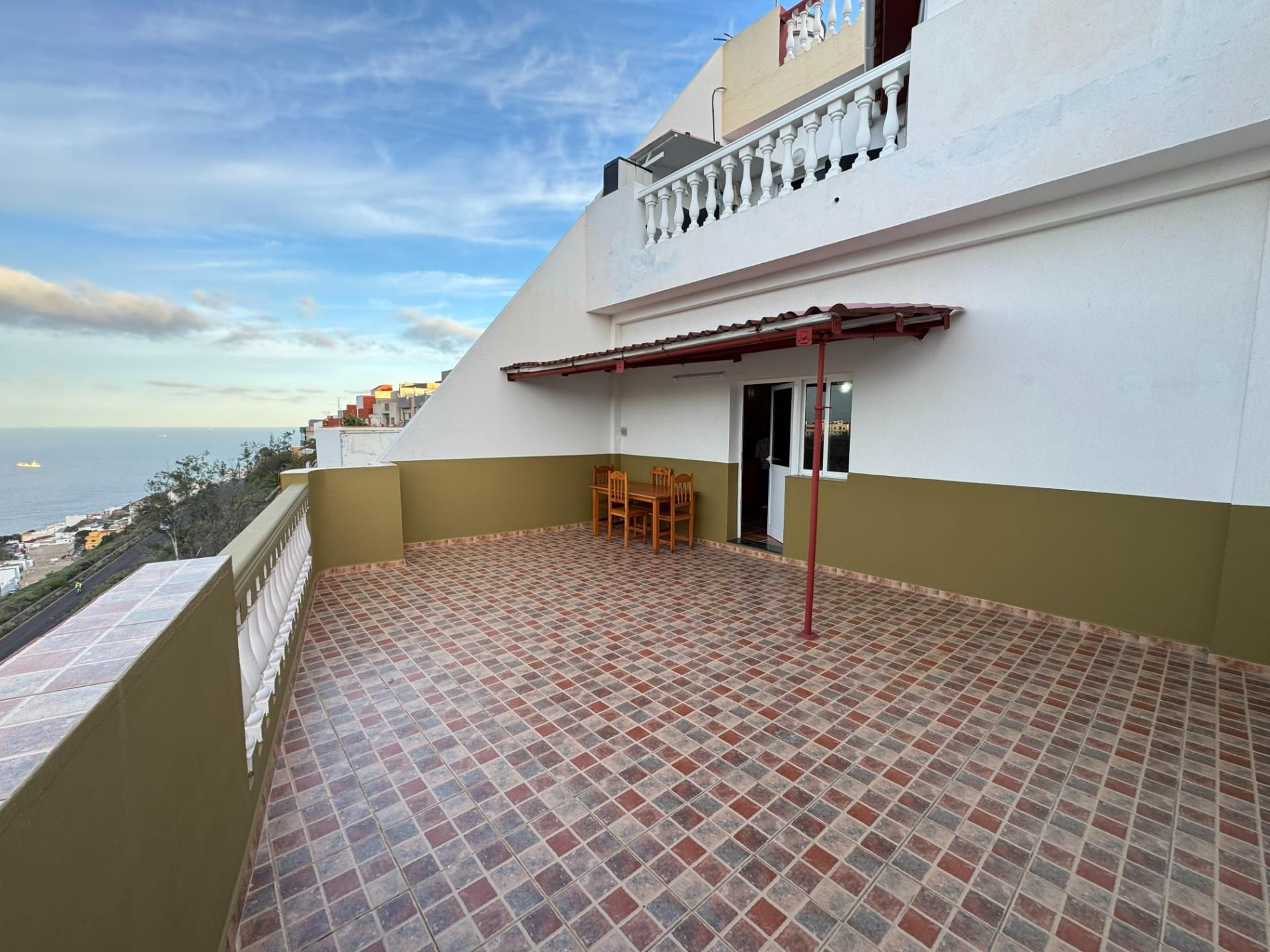 Flat for sale in Calle GUANTANAMO, San Cristóbal - Playa de la Laja