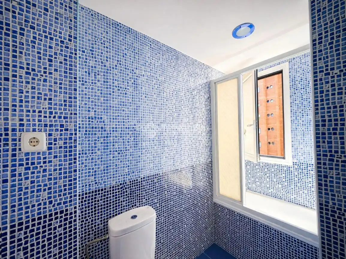 Badezimmer von Wohnung zum Verkauf in Madrid mit Heizung und Gemeinschaftspool