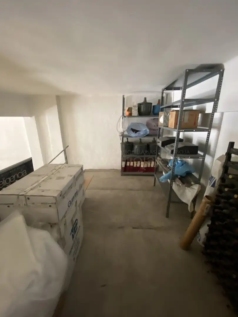 Local en venta en  Logroño