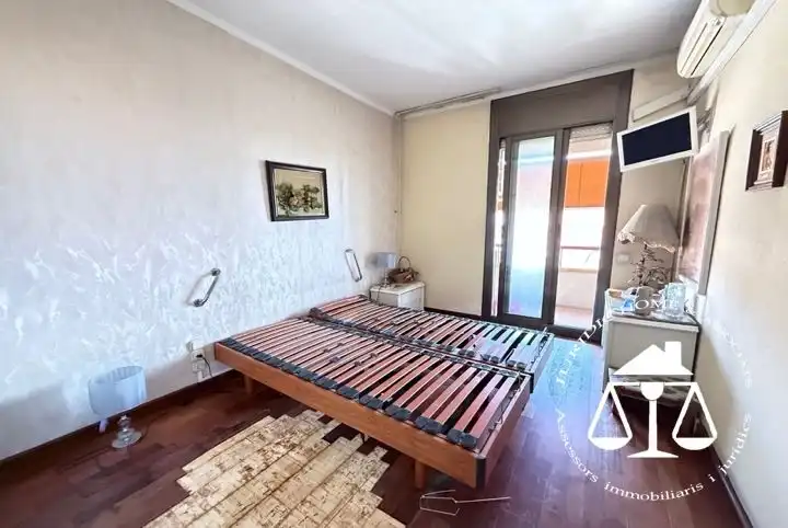 Habitación de Piso en venta en Esplugues de Llobregat con Aire acondicionado, Calefacción y Terraza