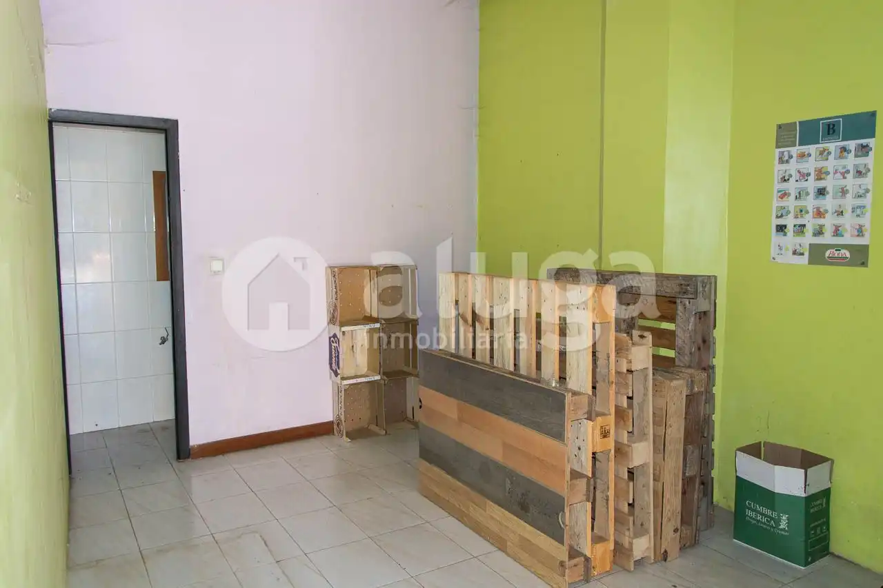 Business premises to rent in Coiro, imagen 8